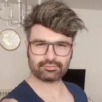 مهران قاسمی مهران قاسمی مدیر انفورماتیک