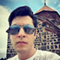 یاسر امینی یاسر امینی کارشناس ارشد Devops