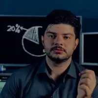 امیرحسین کرمی کارشناس ارشد فروش و کوچ کسب و کار